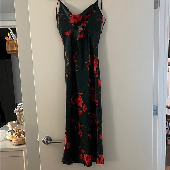 Floral Black and Red Dress - Picture 3 of 5